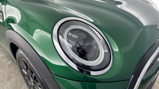 MINI Hatchback 1.5 Cooper Classic 3dr Auto [Comfort/Nav Pack] Petrol Hatchback